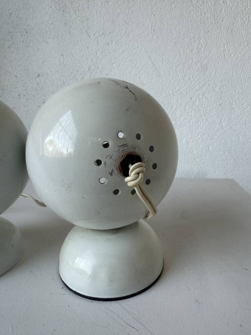 Paire de lampes « eyeball » années 80