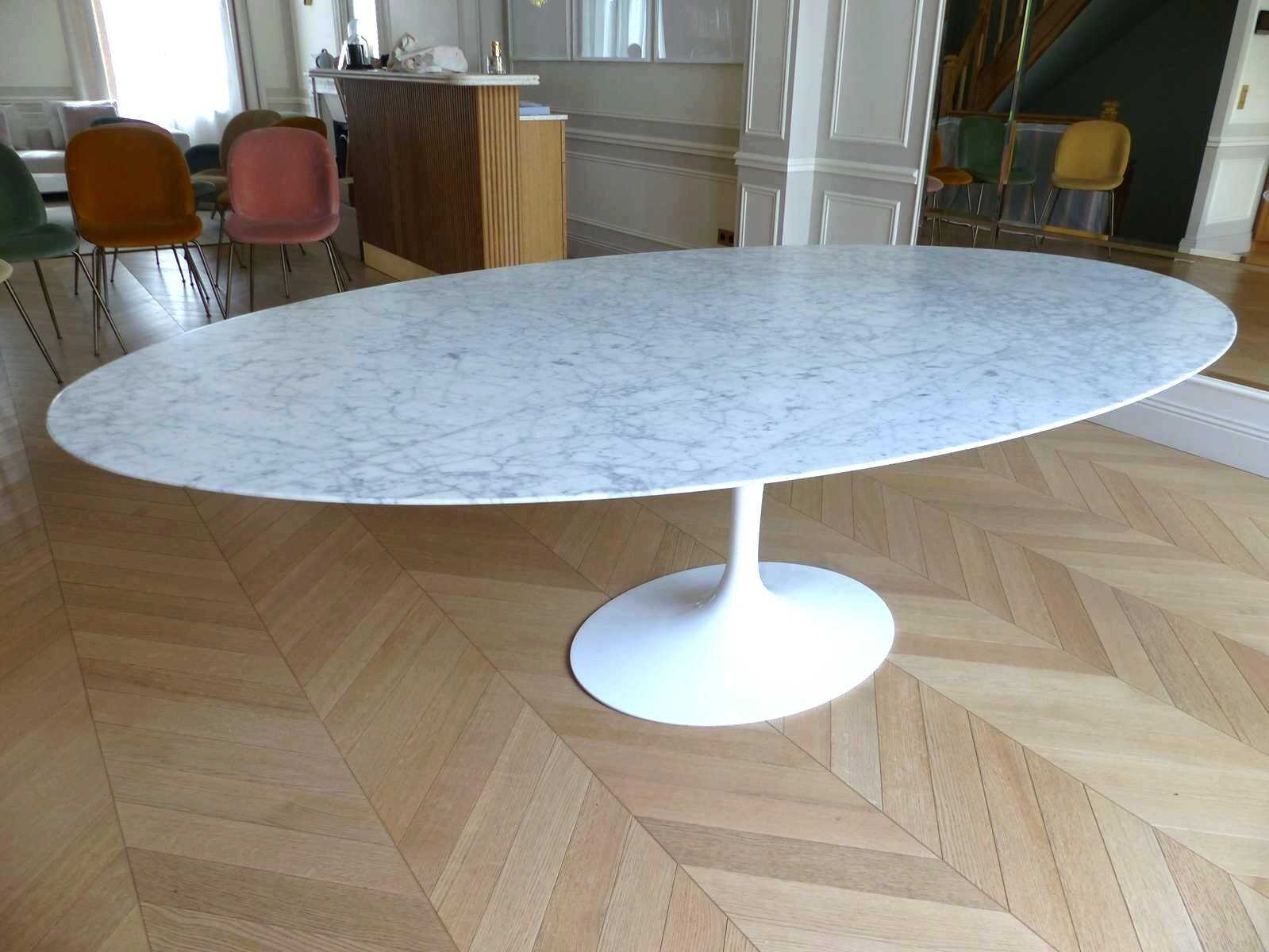Saarinen Dining Table - Oval Statuarietto Marble KNOLL Eero Saarinen