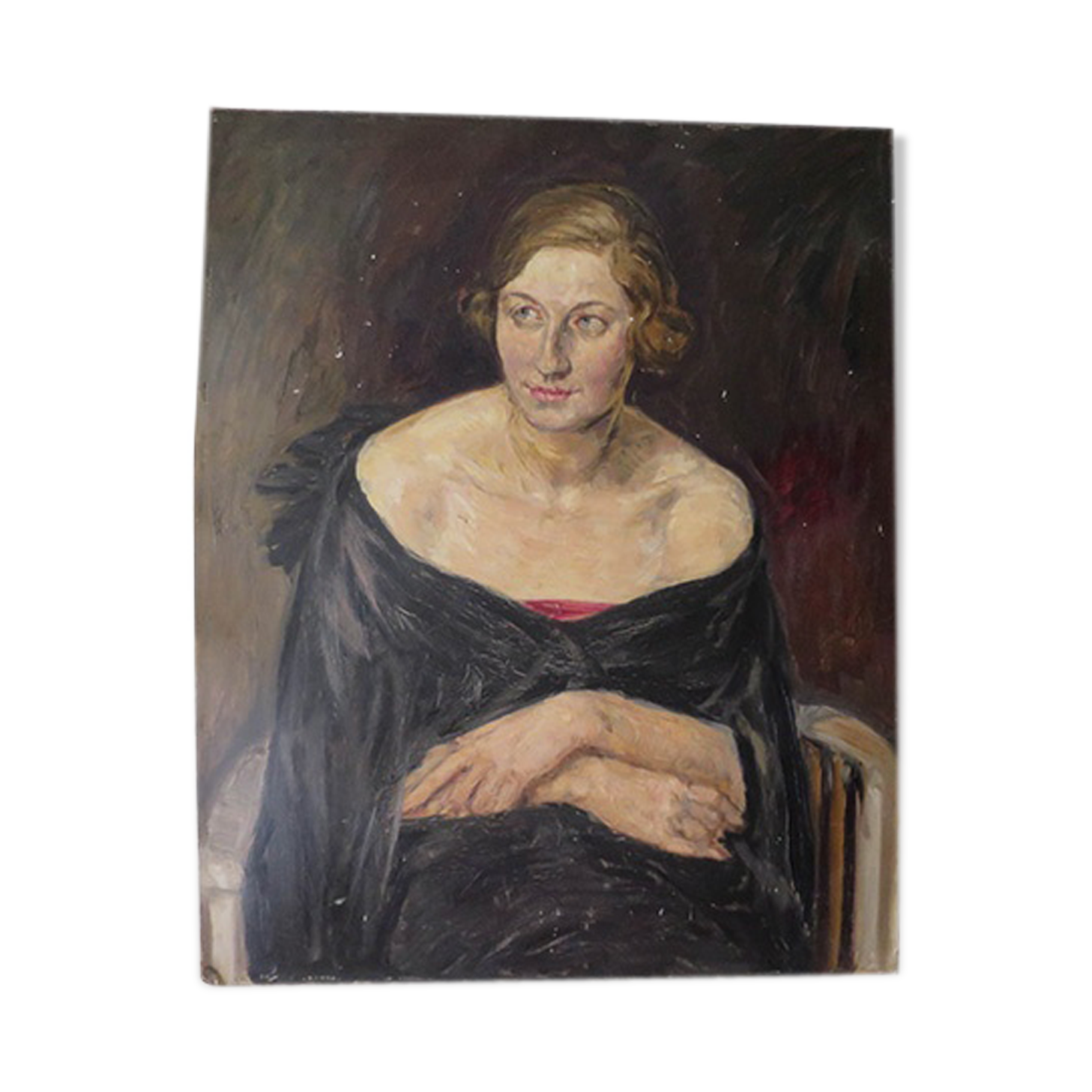 Portrait young woman with folded arms