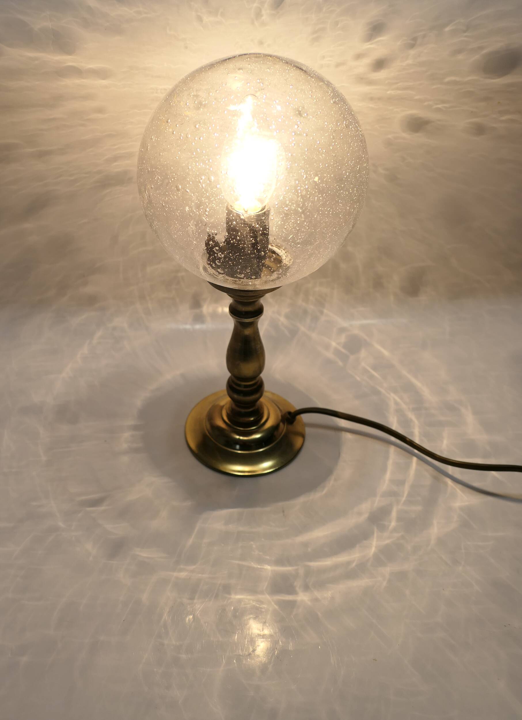 small 80's table lamp in glass and gold metal