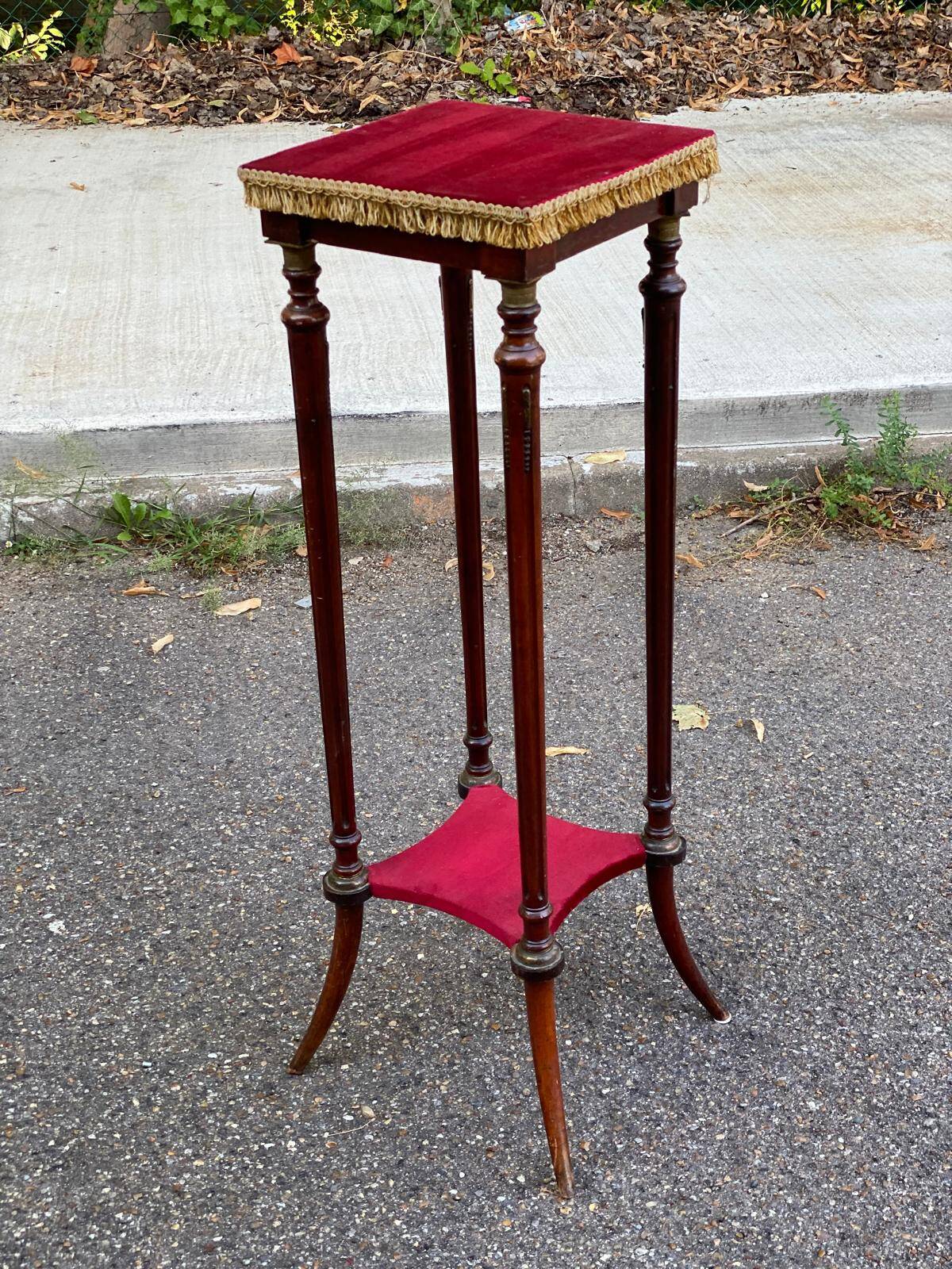 Louis XVI and Napoléon III stool from the 19th century.