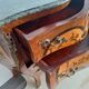 Commode de style Louis XV bombée avec marqueteries, meuble ancien plat