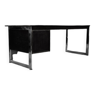 Bureau danois vintage noir minimaliste en chêne du milieu du siècle avec base chromée, 1970s