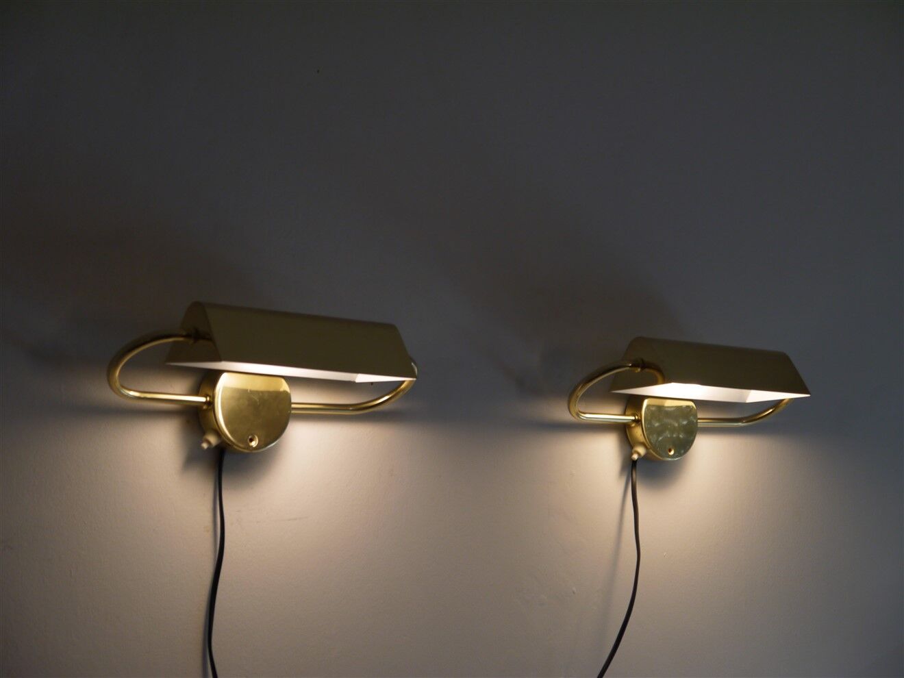 Paire d'appliques scandinave en laiton 1970