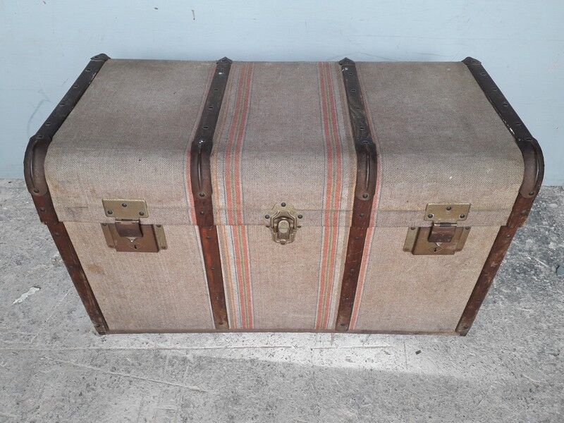 Travel malle in wood and canvas