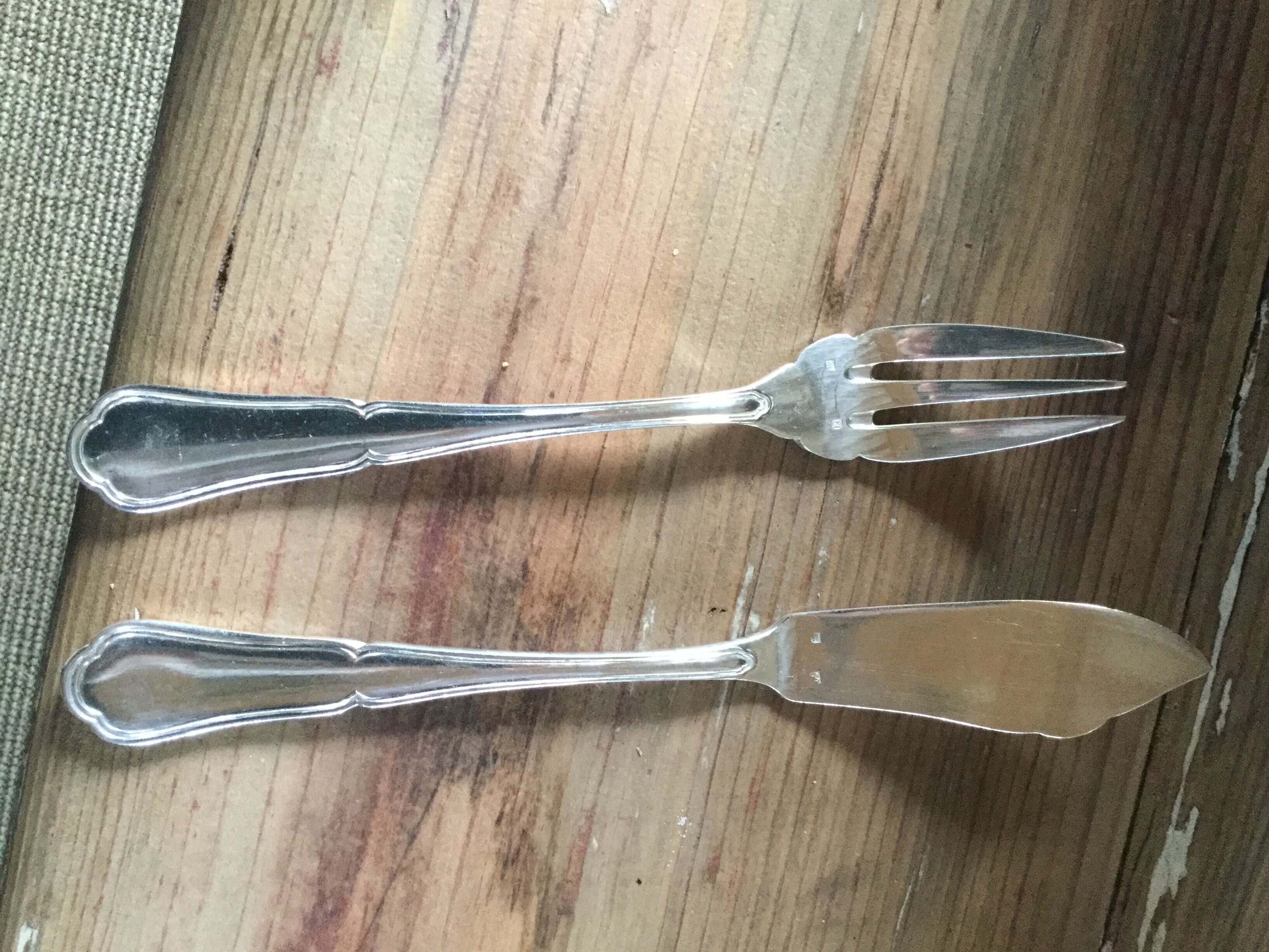 1 batch of 12 silver metal fish cutlery