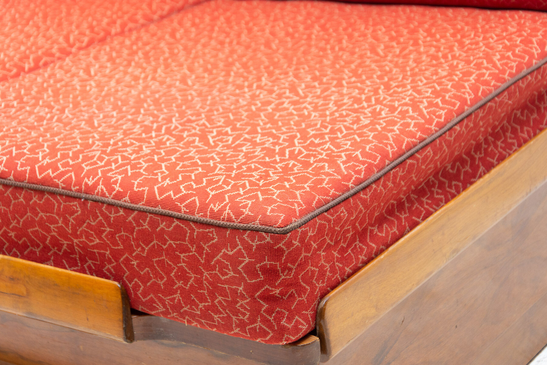 Mid century sofabed in walnut by Jindrich Halabala for UP Zavody, 1950´s