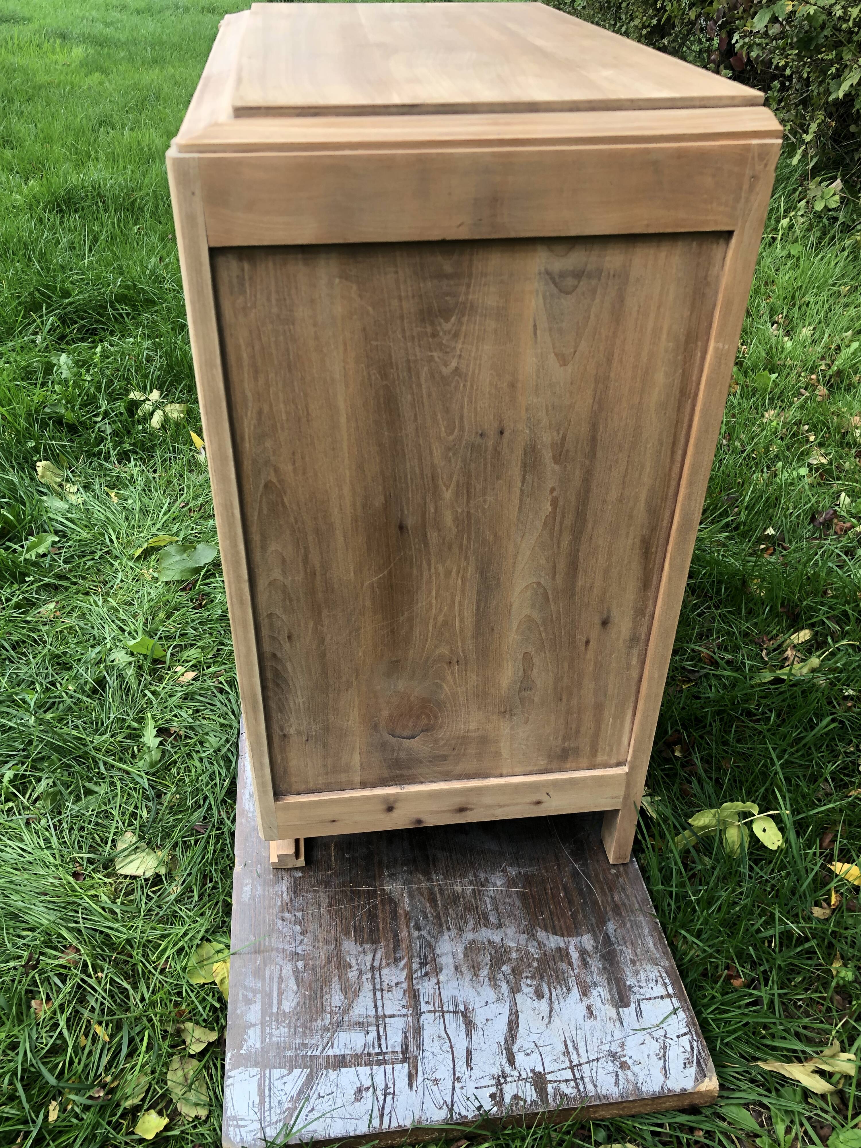 Antique chest of drawers