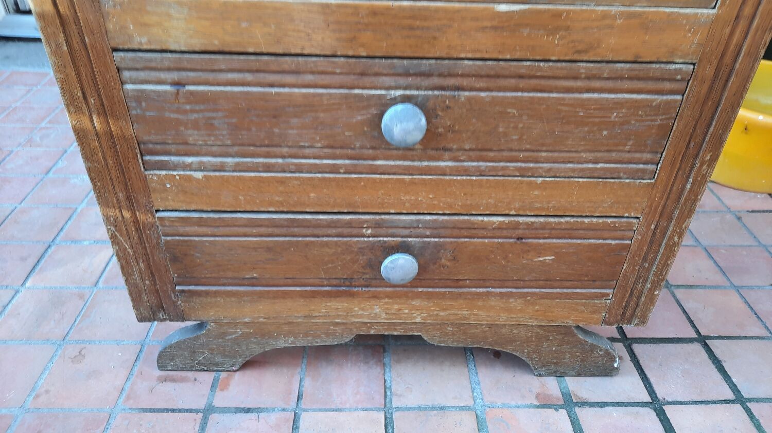 Vintage chest of drawers