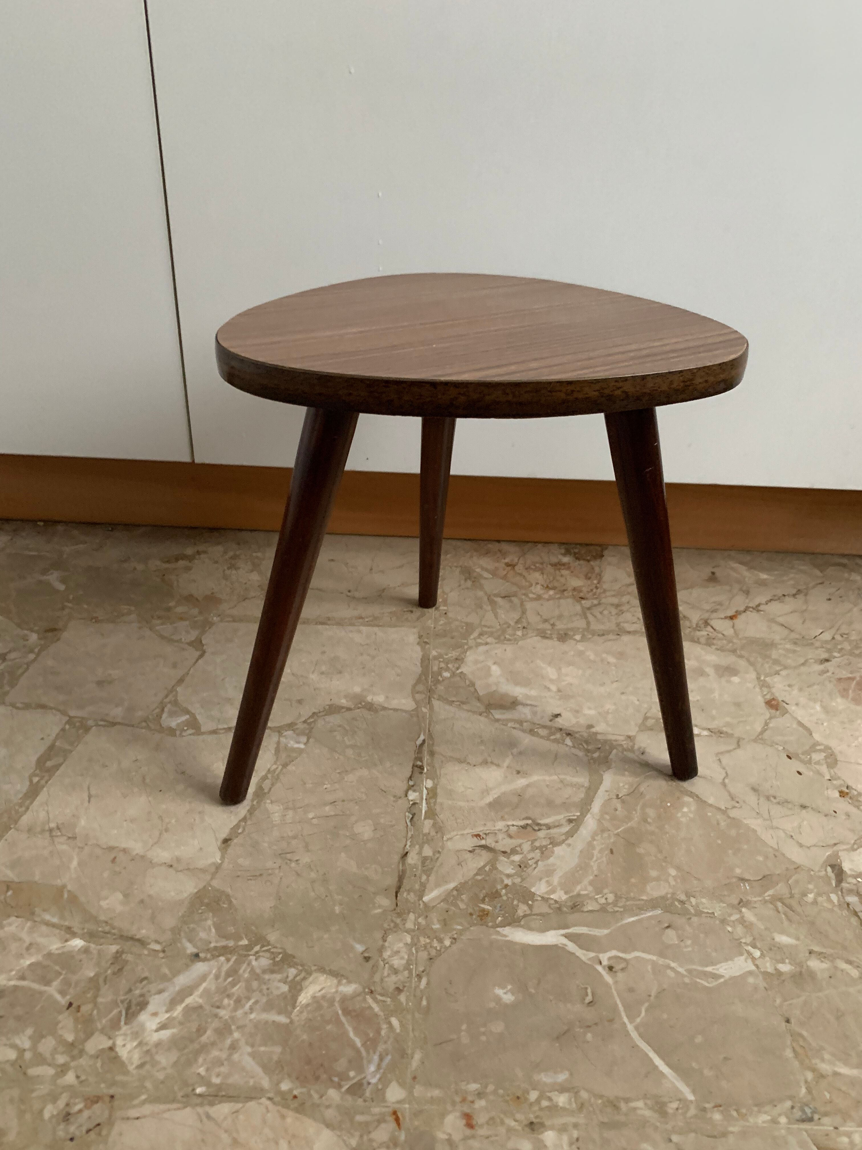 Sellette tripode en formica vintage