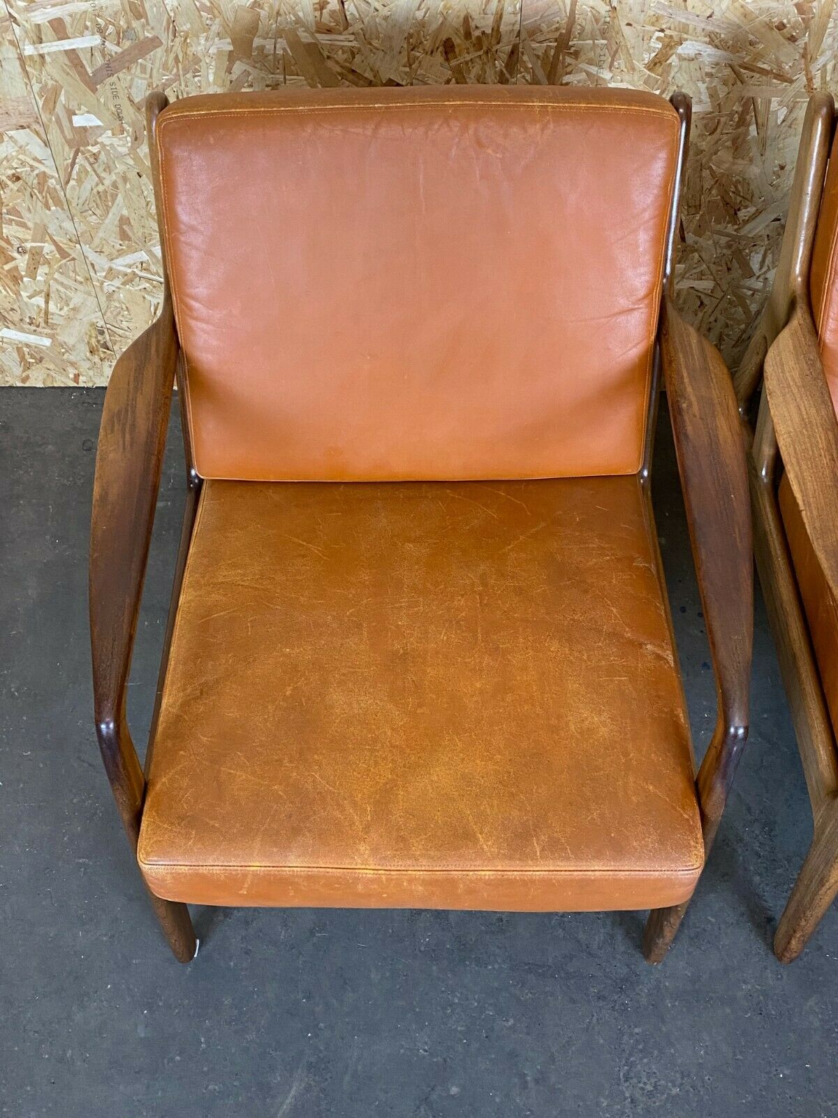 Paire de fauteuils 1970