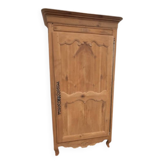 Ancienne bonnetière Louis XV, bois fruitier, restaurée – 1 porte, 3 étagère