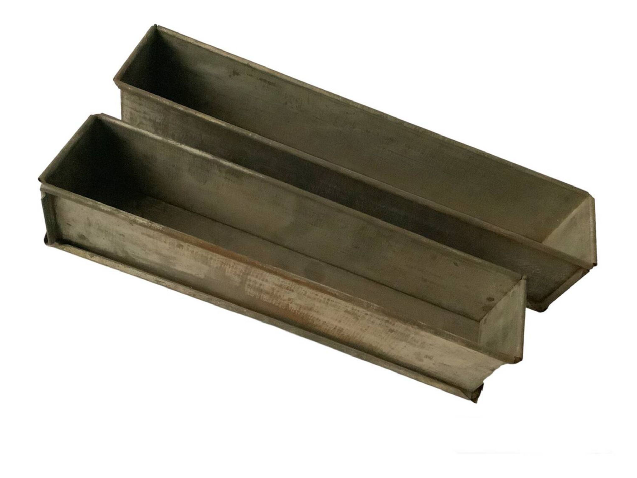 2 old pastry molds