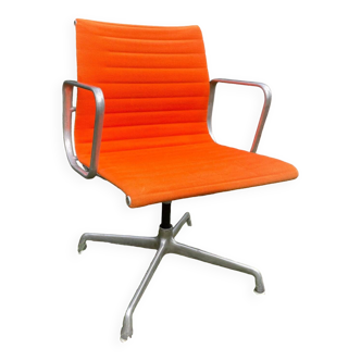 Vintage charles & ray eames design armchair for herman miller 1950 1960
