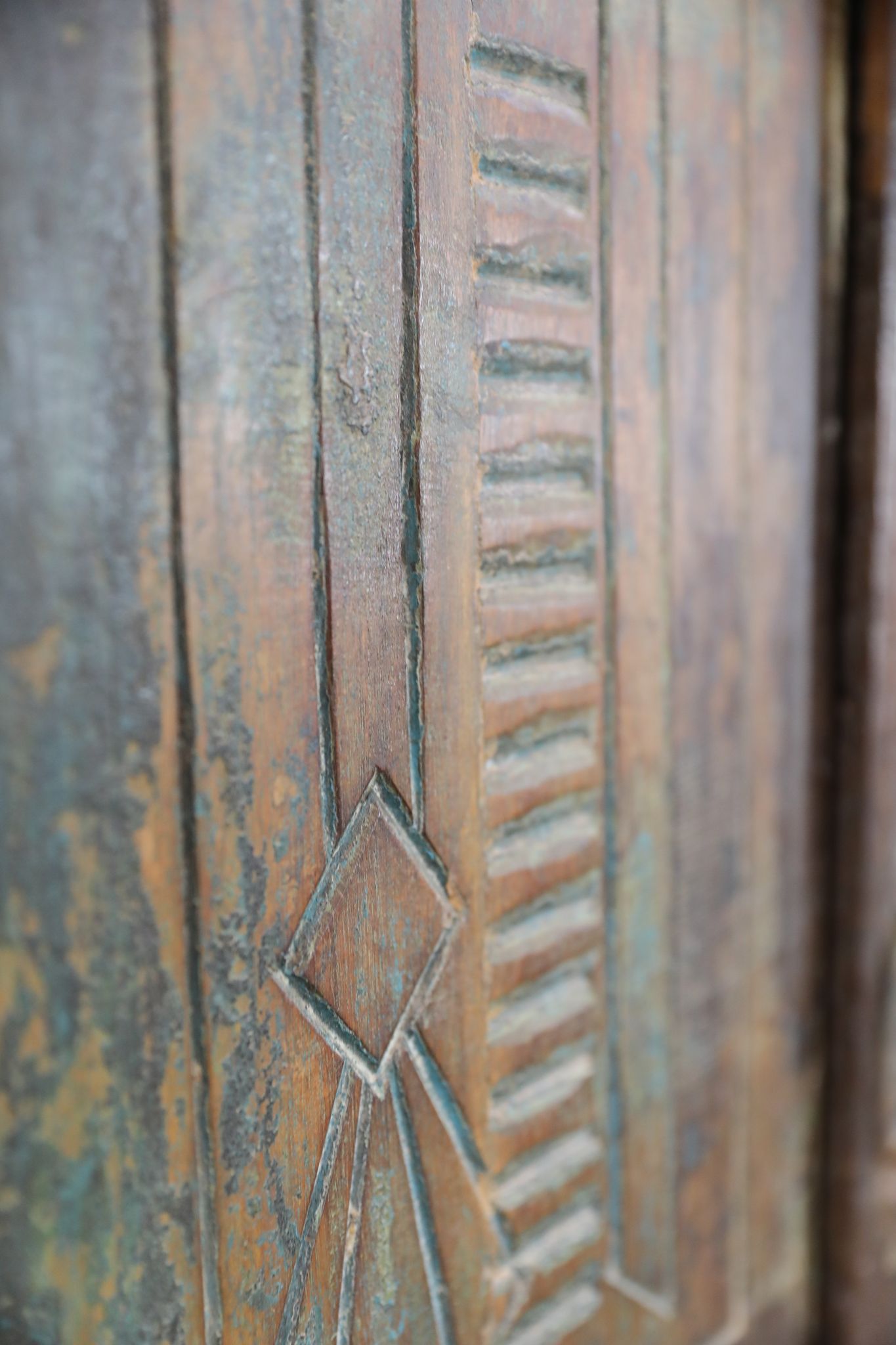 Indian furniture Blue patinated carved wardrobe with 2 doors and 1 shelf, unique piece