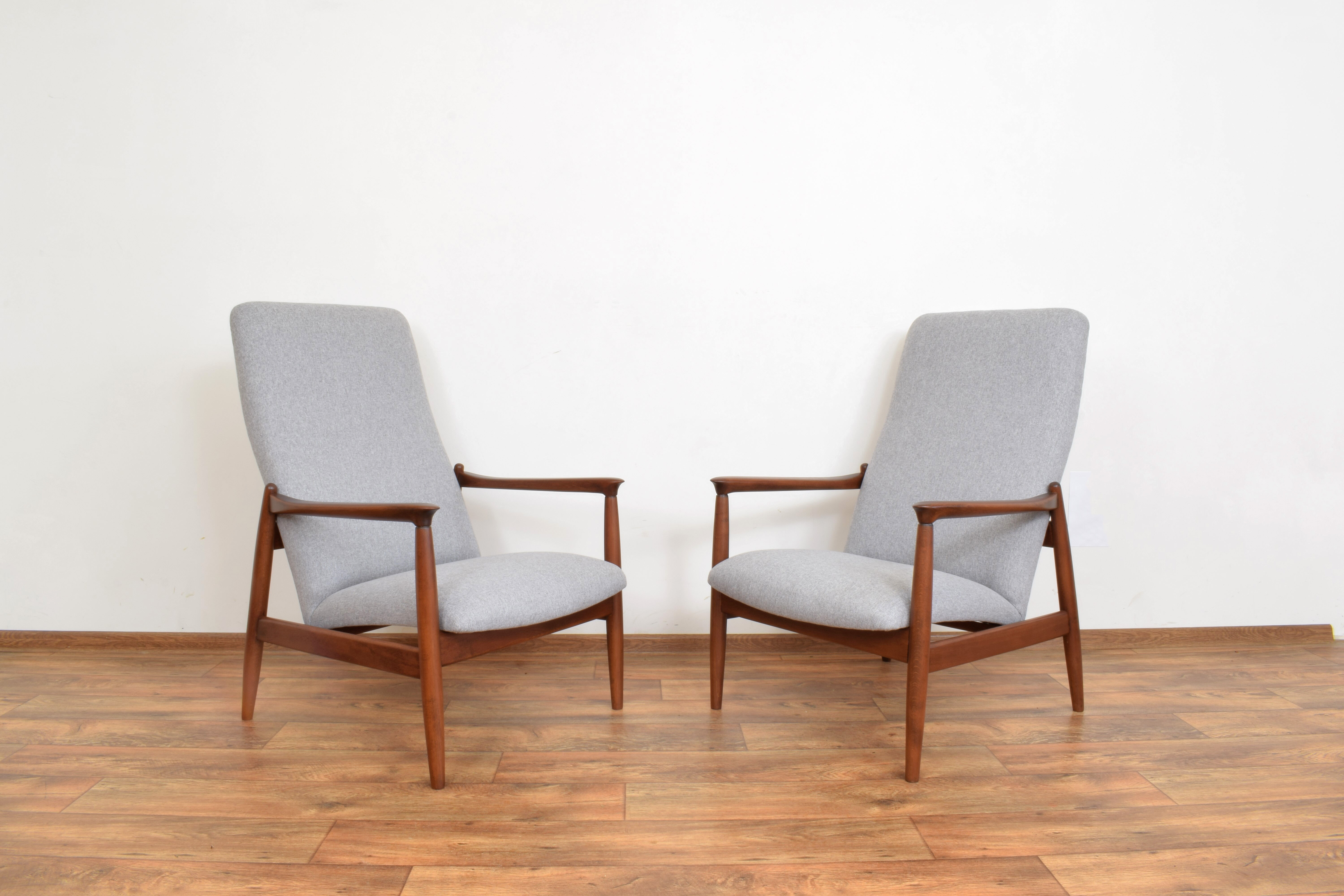 Polish Lounge Chairs by Edmund Homa, Set of 2
