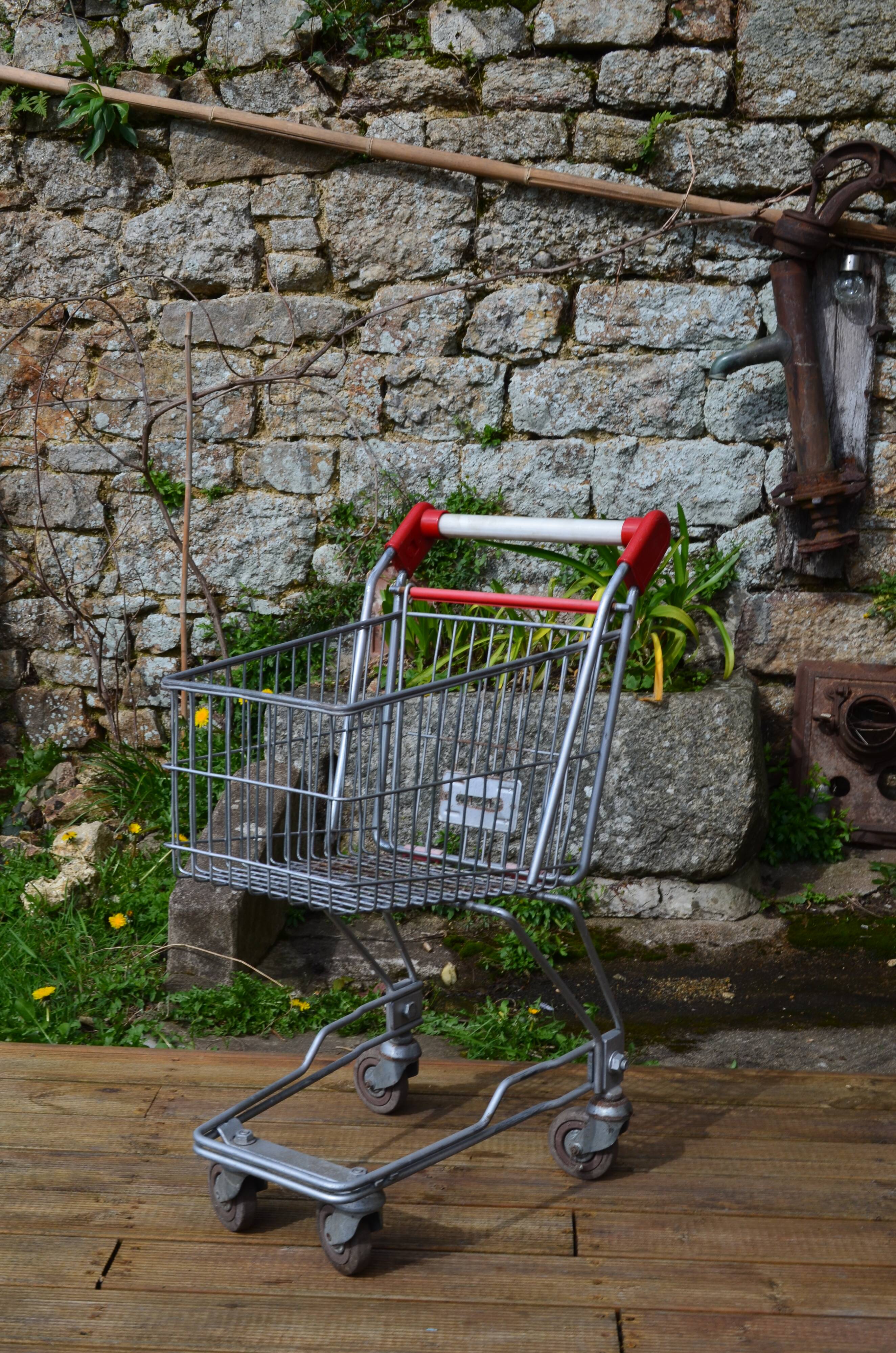 Caddie de supermarché pour enfant