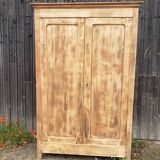 Parisian wardrobe wood in the rough "skirts"