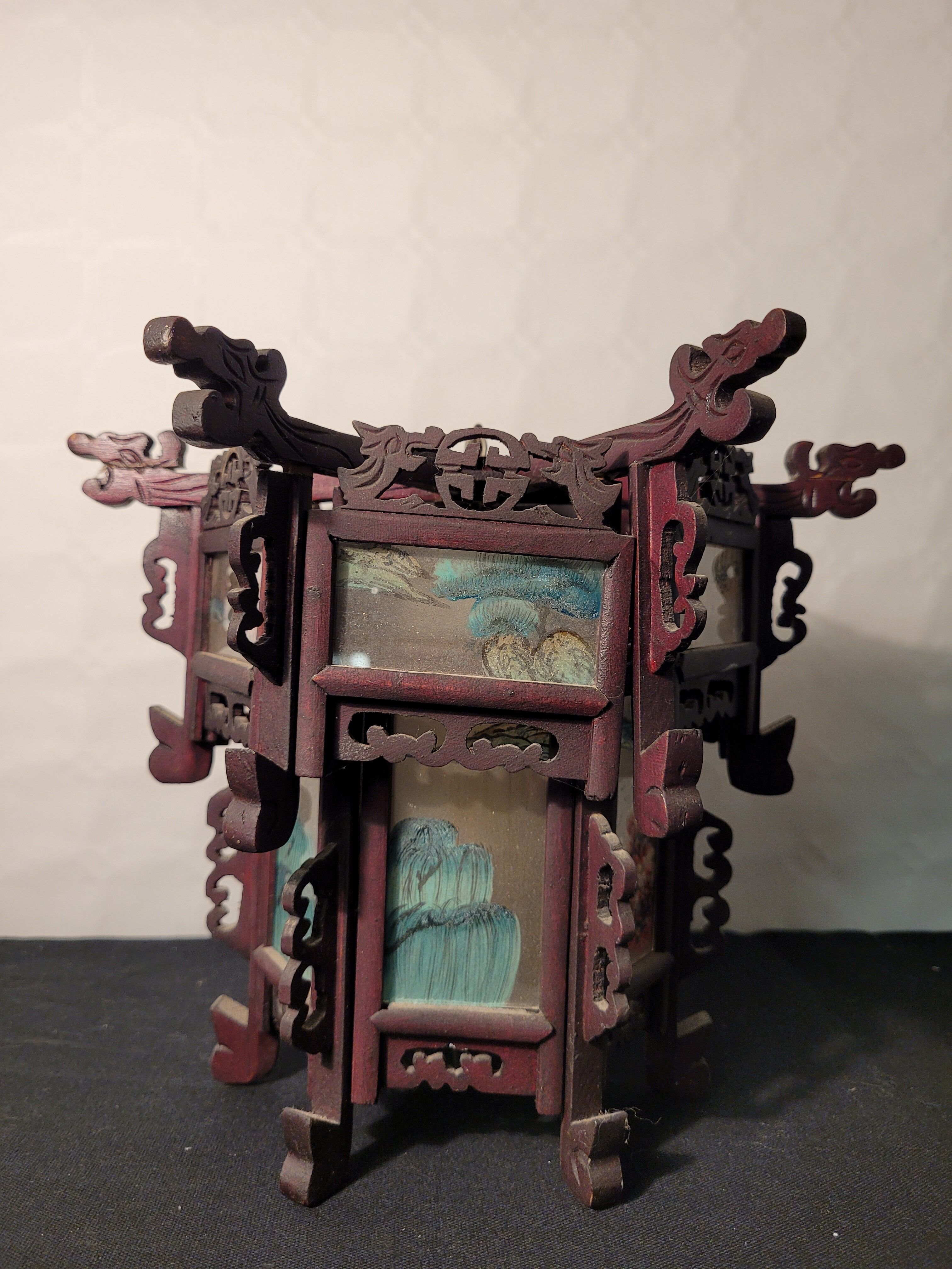 Carved wooden lantern and painted glass - China, Late 19th century