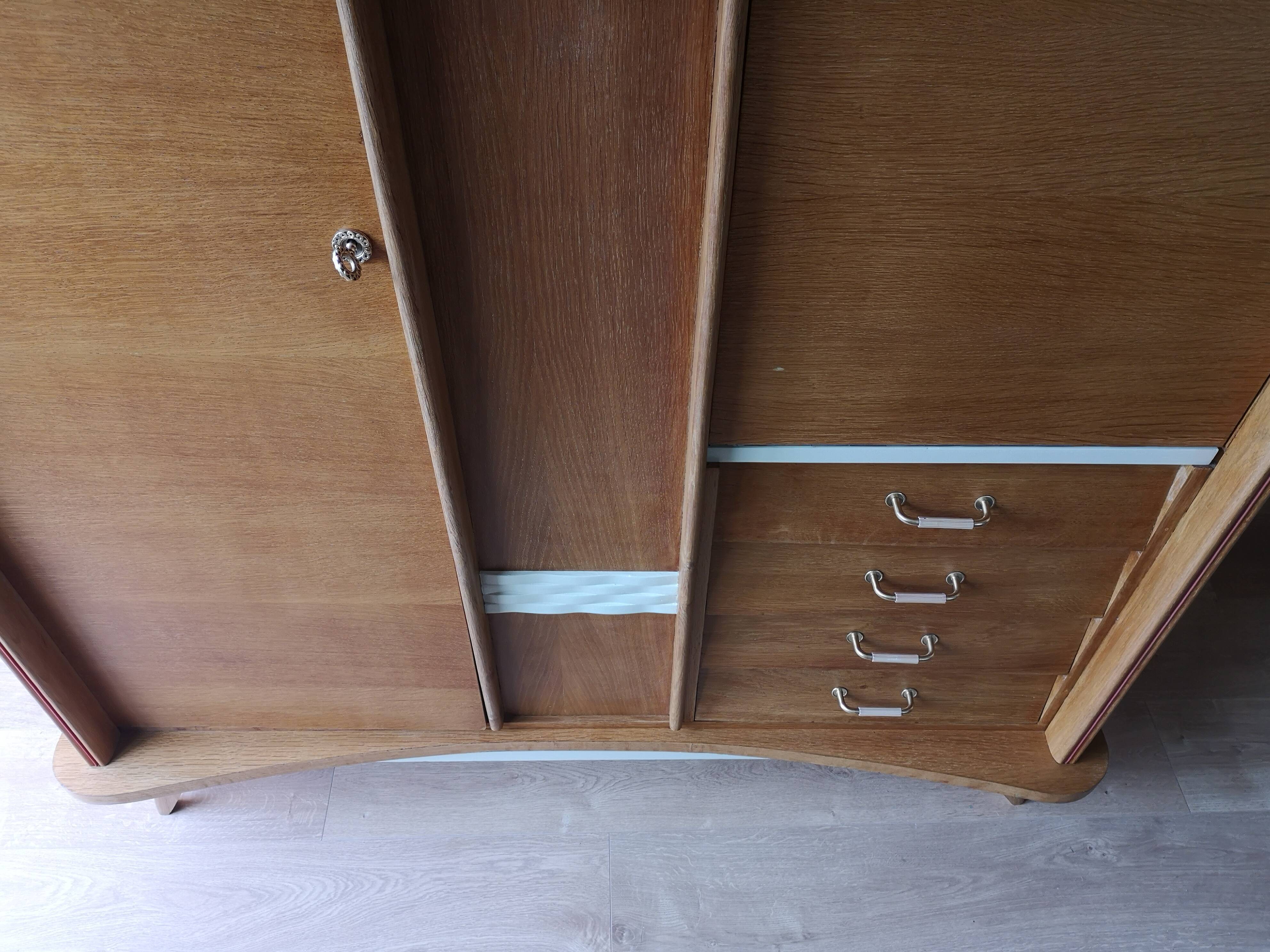 Arched wardrobe