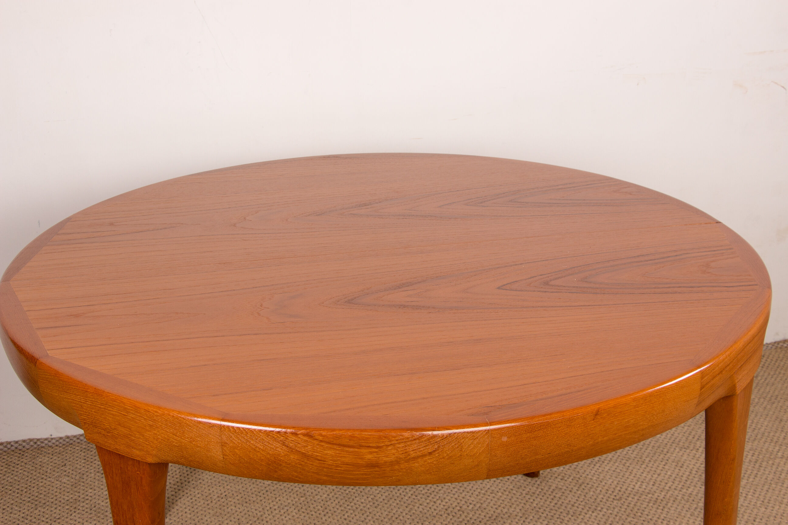 Danish Teak extendable dining table by Ib Kofod-Larsen for Faarup Mobelfabrik 1960