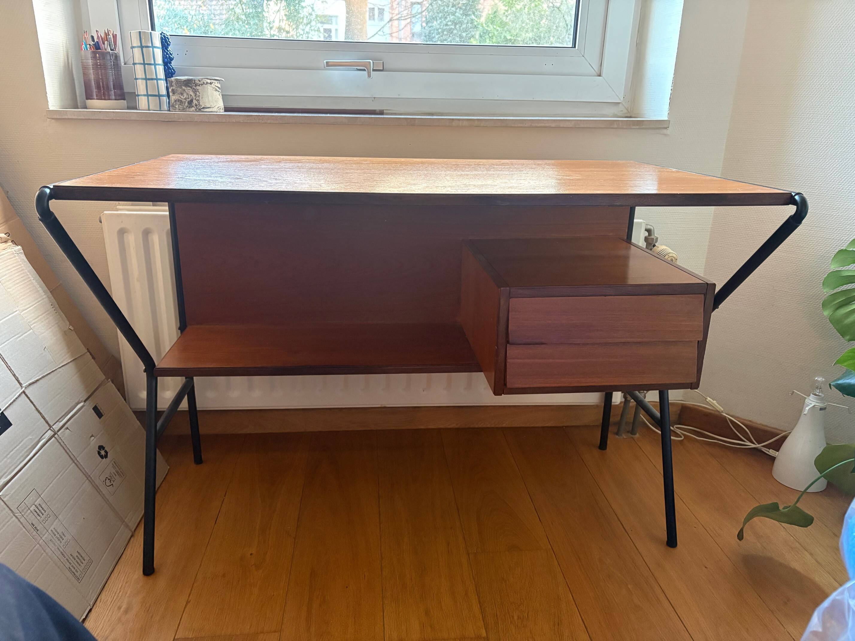 Italian design desk from the 1950s