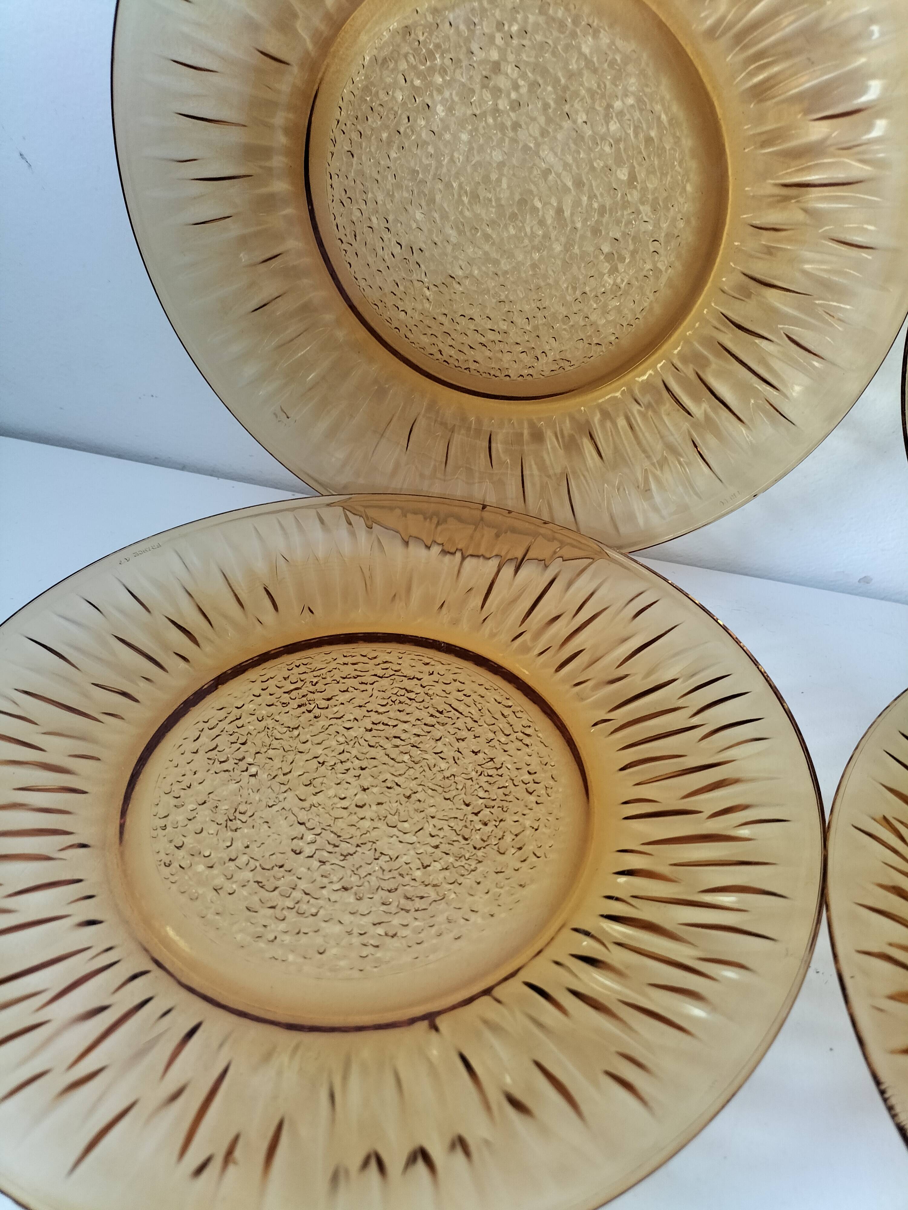 Set of 6 pressed glass dessert plates with sunflower motif Vereco