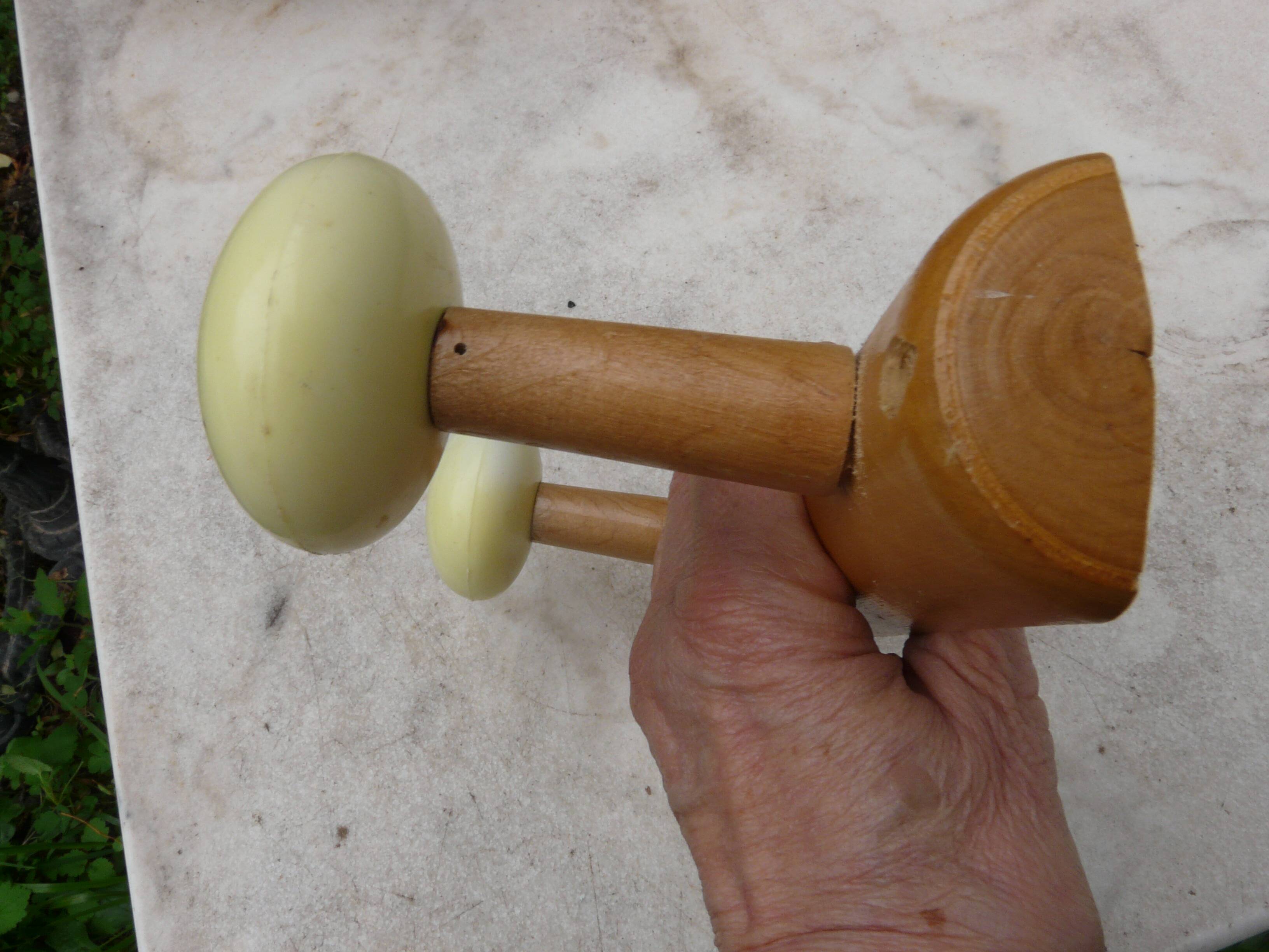 50s wall-mounted wooden coat rack with 2 hooks