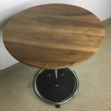 Mange debout, table haute industrielle