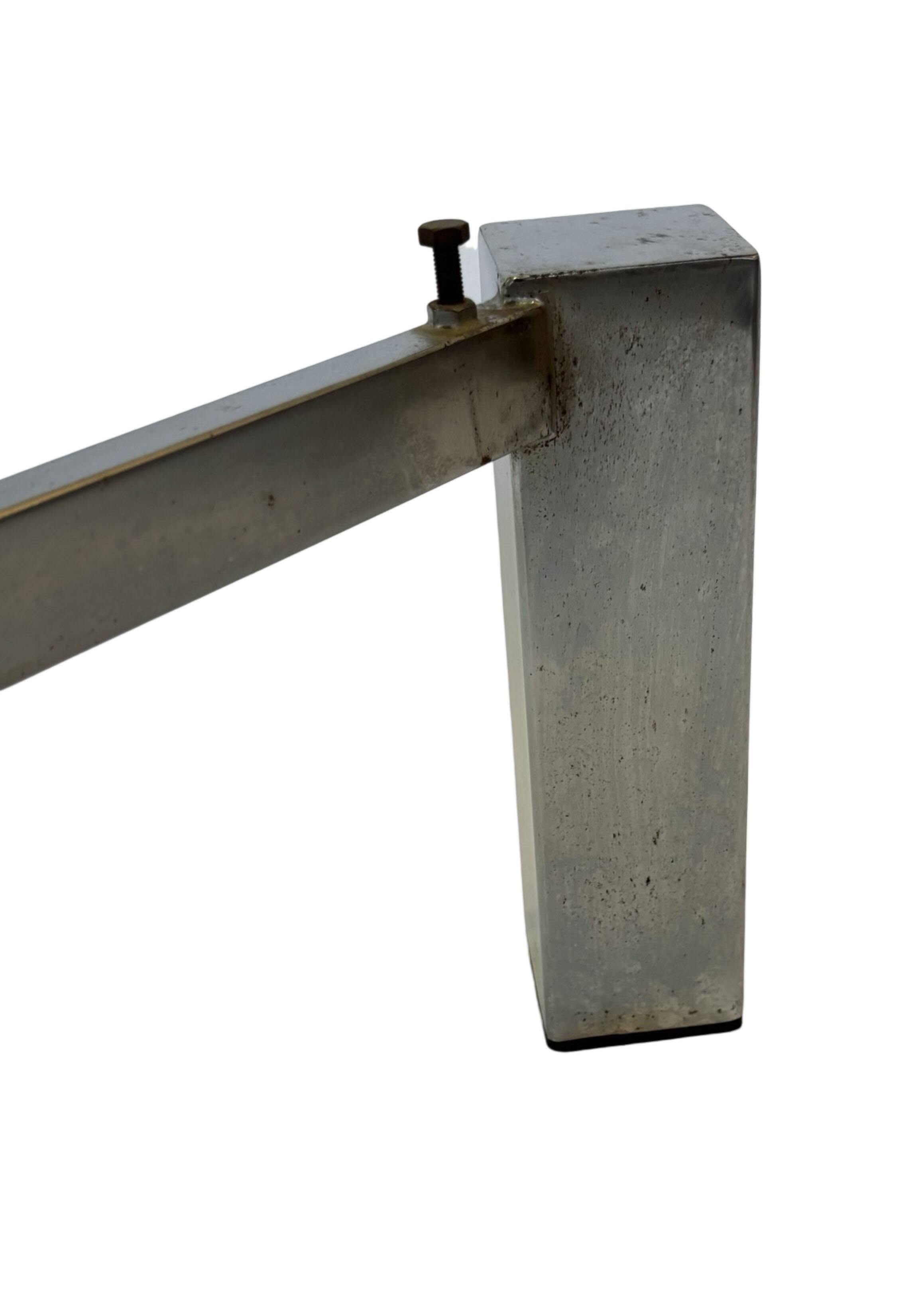 Table basse carrée plateau en pierre et piètement en acier chromé - années 60