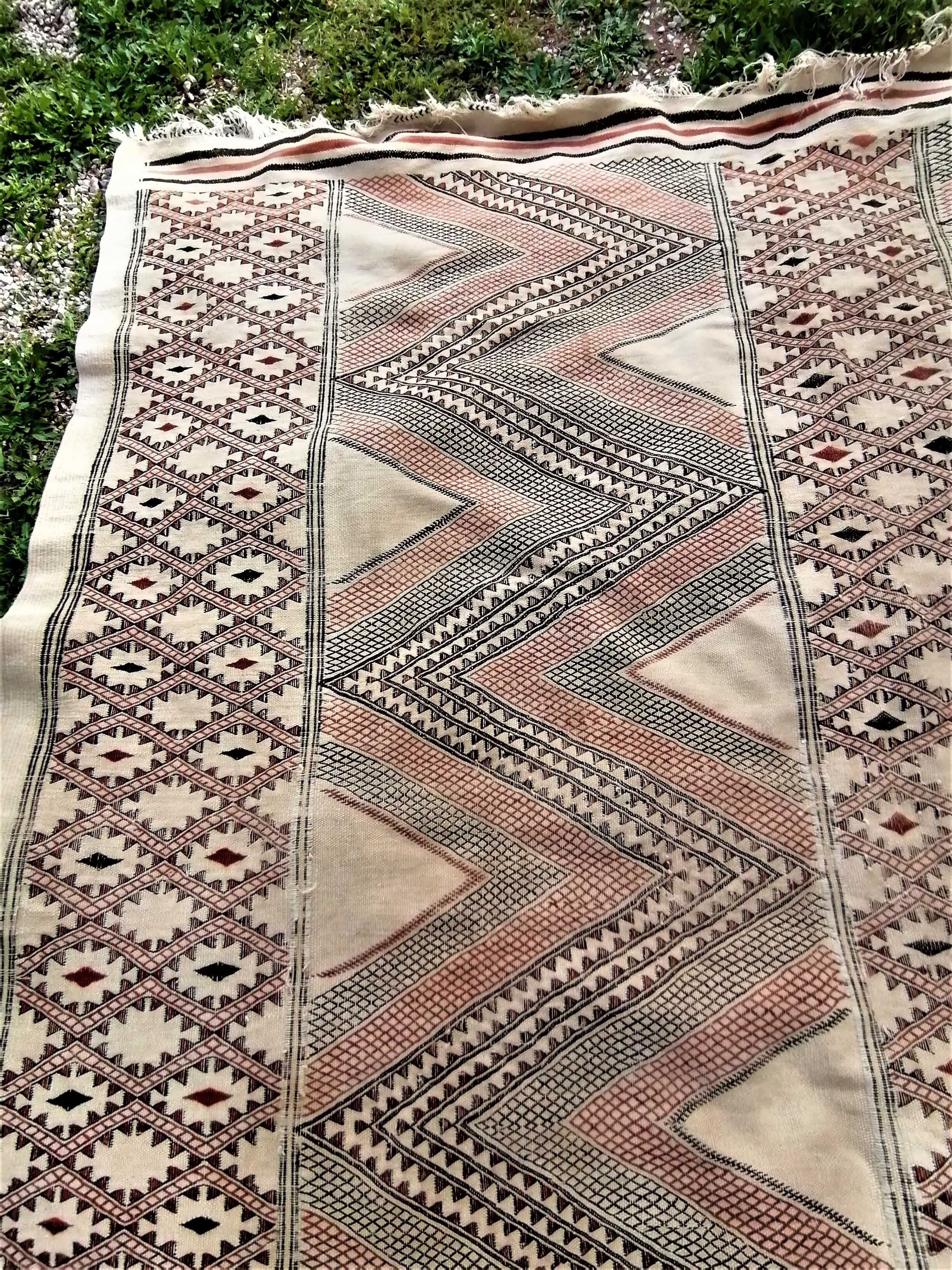 -oriental carpet. kilim. north africa. (305 x 200)