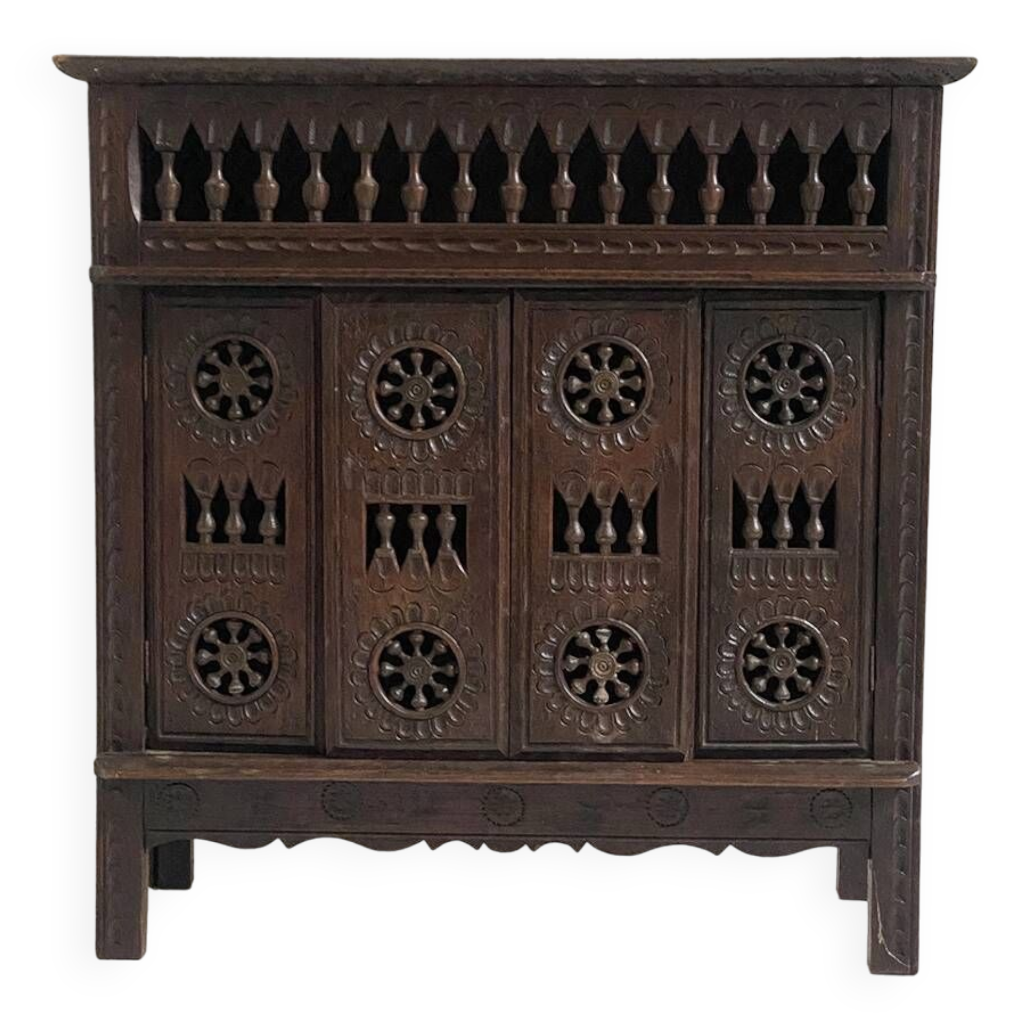 Meuble de maitrise breton 1950