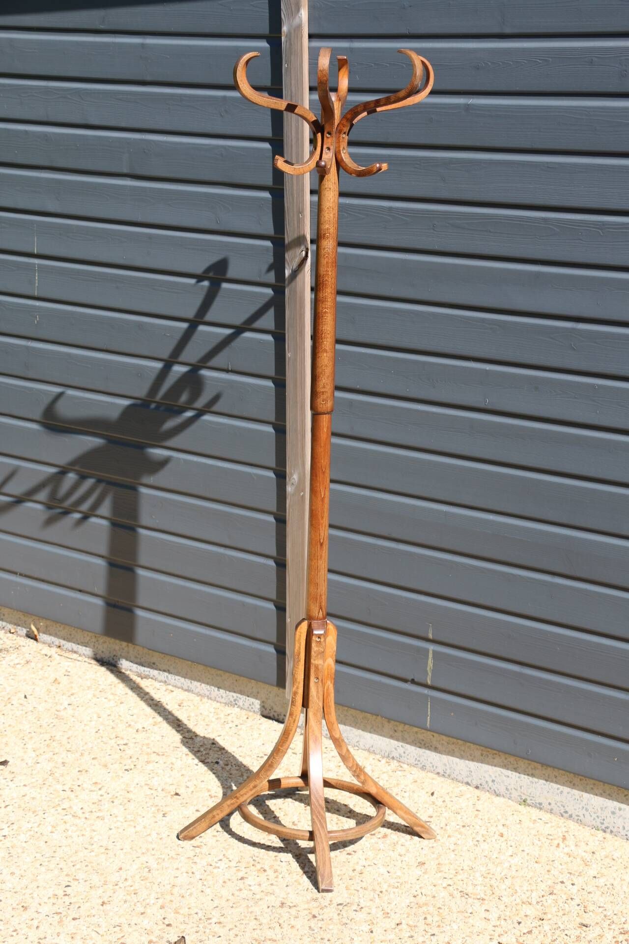 Dark BAUMANN parrot coat rack (A1)