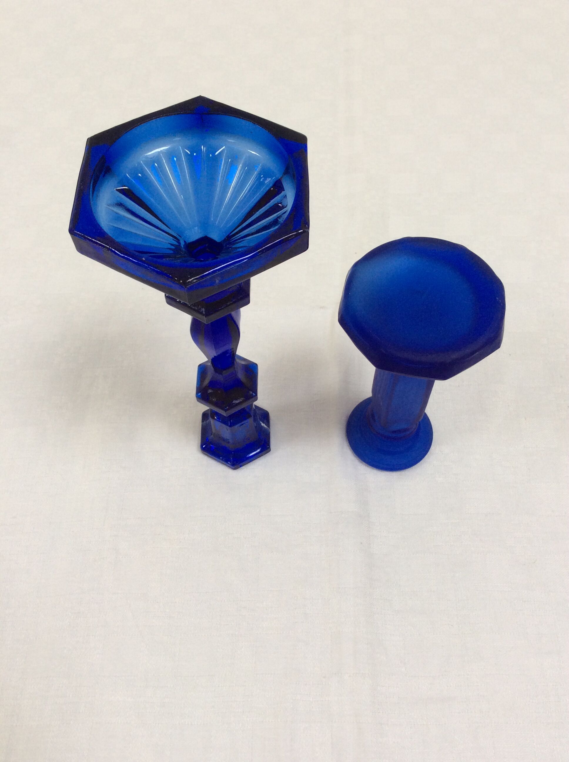Pair of candlesticks blue