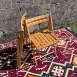 Pair of 80' folding chairs