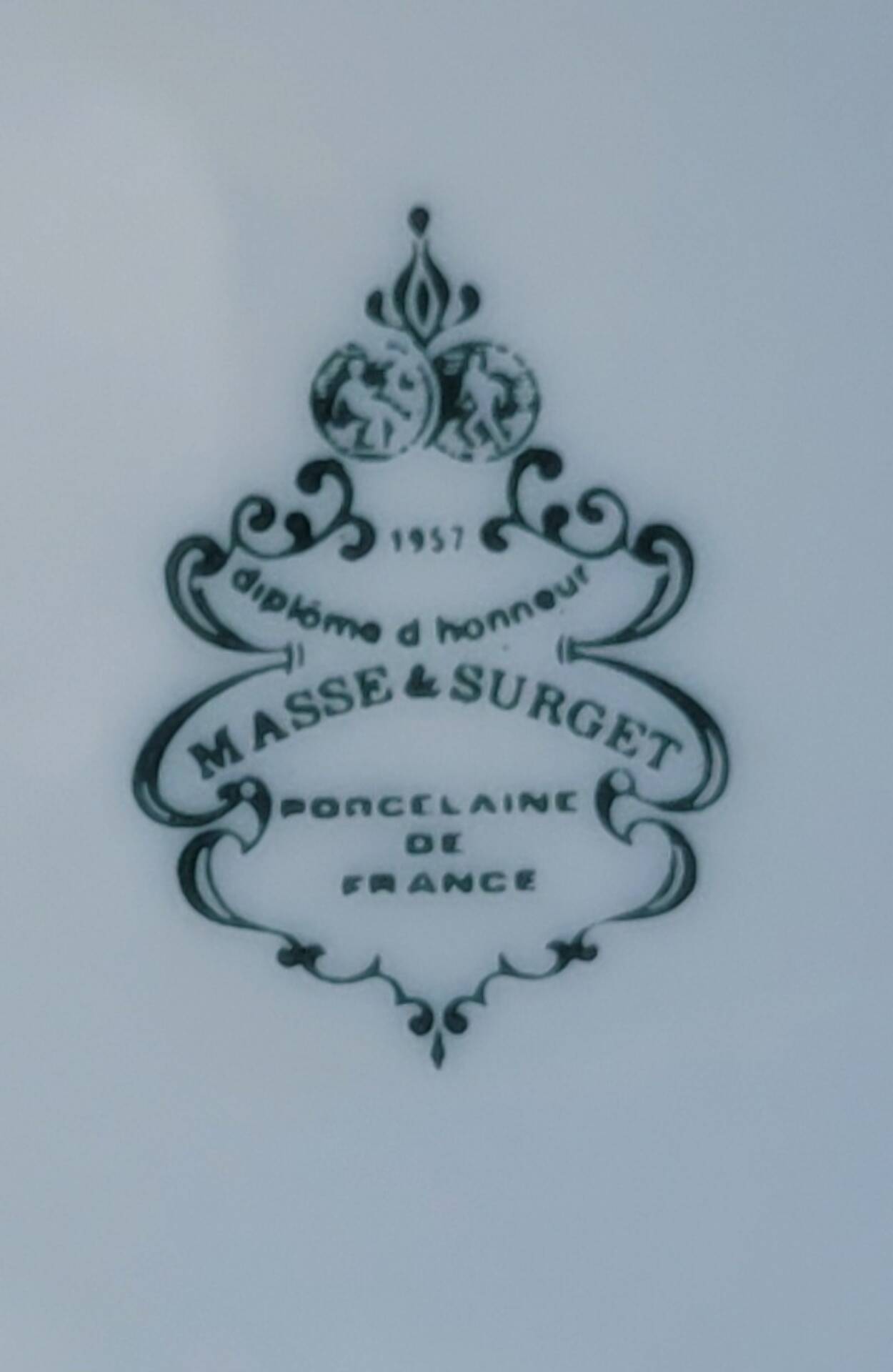 10 porcelain plates Masse & Surget - 1957