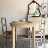 Oval table from the 1930s