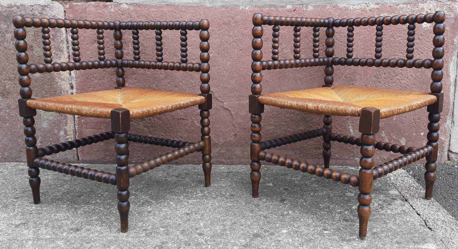 Pair of corner chairs or armchairs "fireplace corner" (Straw seat)