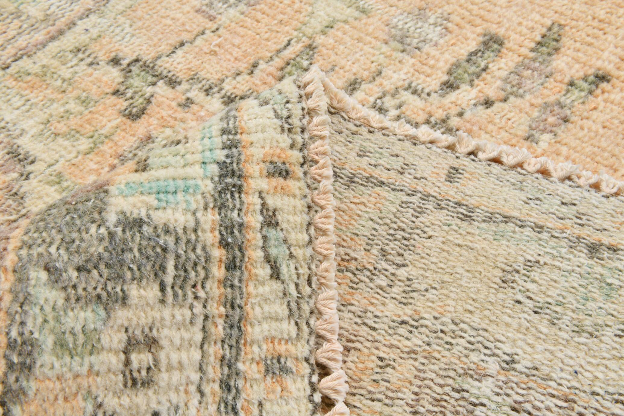 5x8 Vintage Light Yellow & Cream Classic Turkish Rug, 148x247Cm