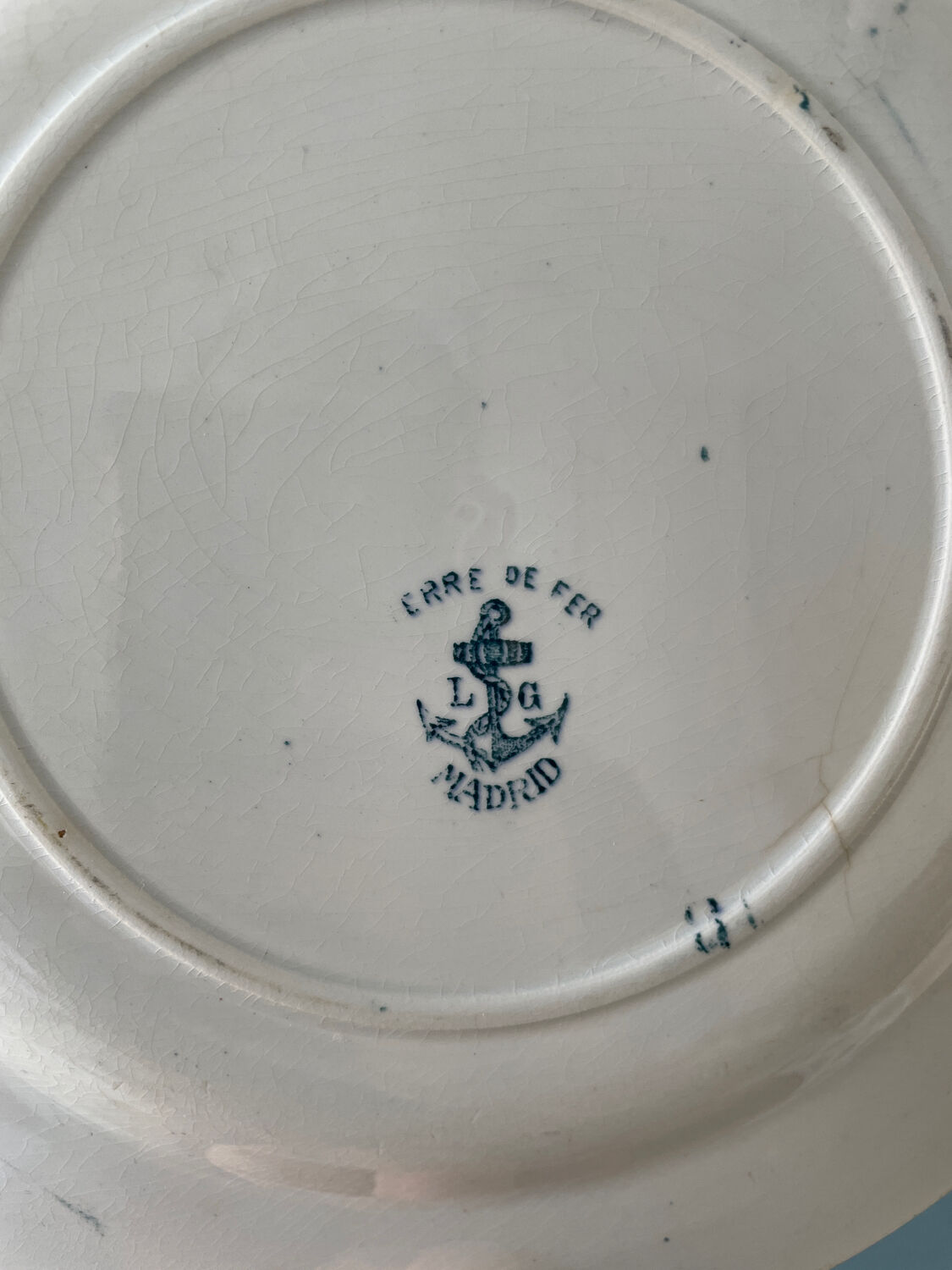 Set of 7 flat plates Terre de Fer XIXth "Madrid"