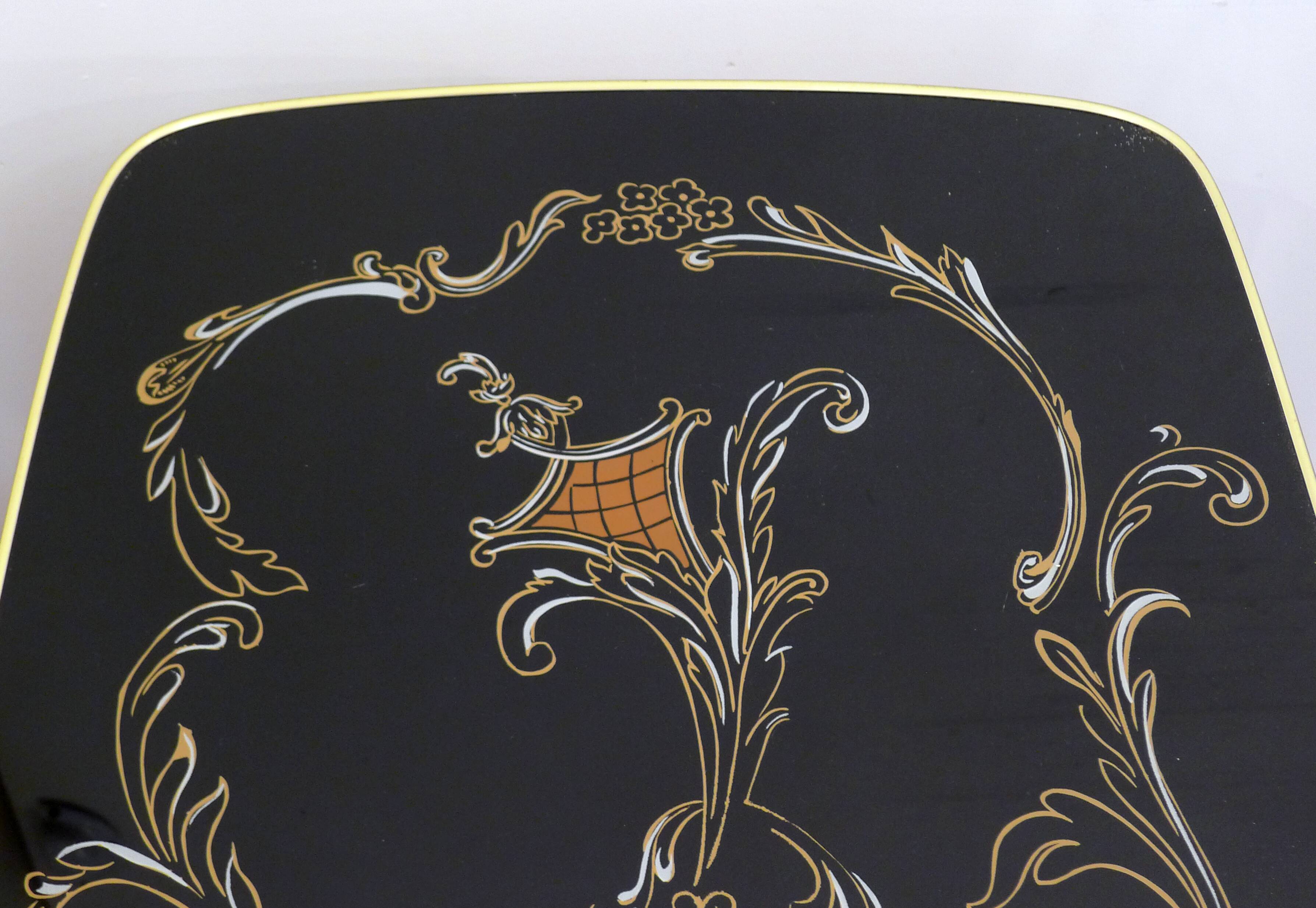 Large coffee table 1960s Rococo style with tapered legs.