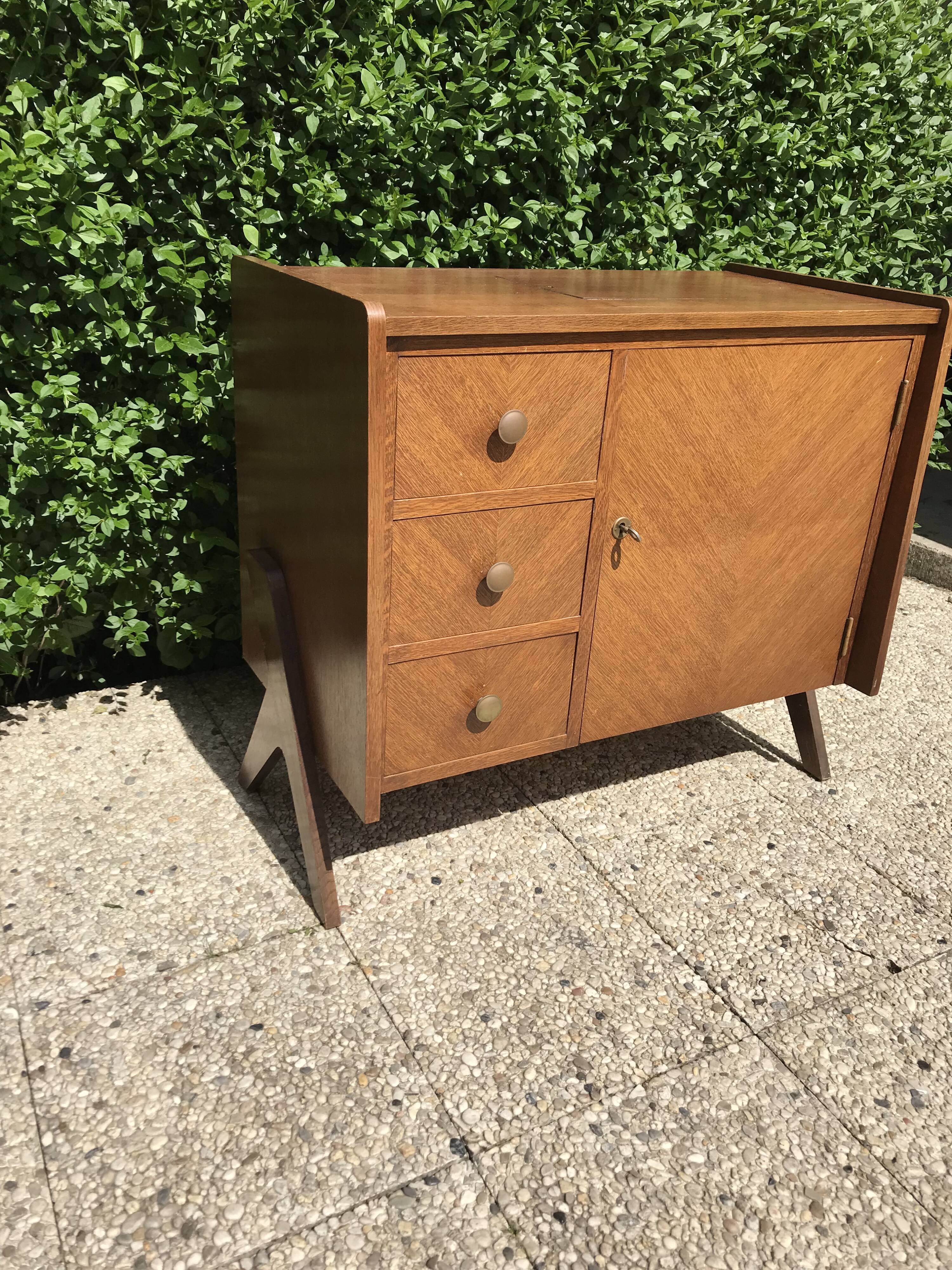 Commode vintage