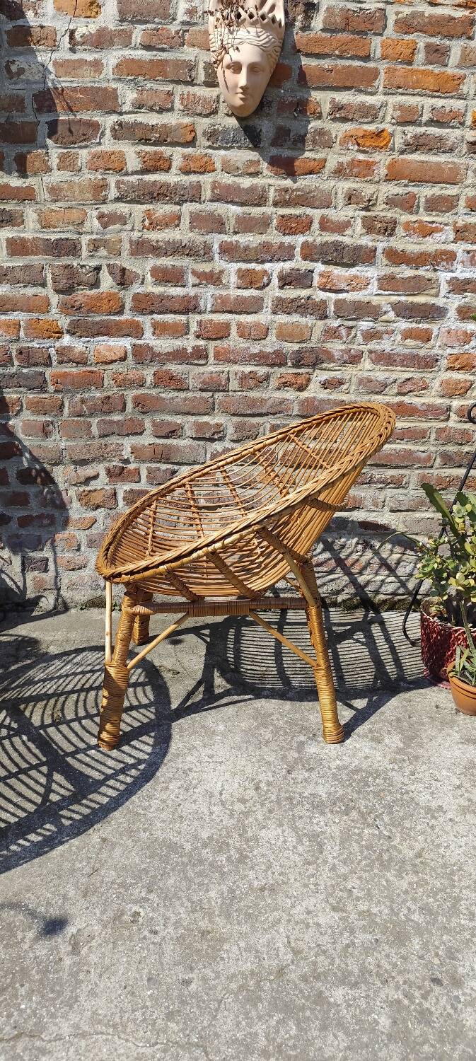 Pair of wicker armchairs