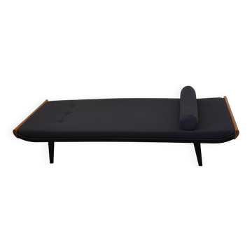 Reupholstered Mid Century Daybed Cleopatra 60s