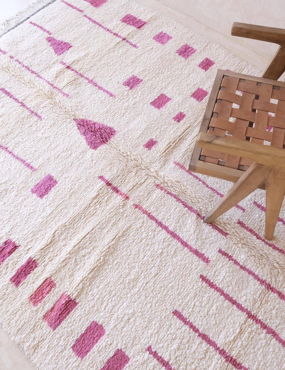 Pink Berber Rug - 303 x 197 cm