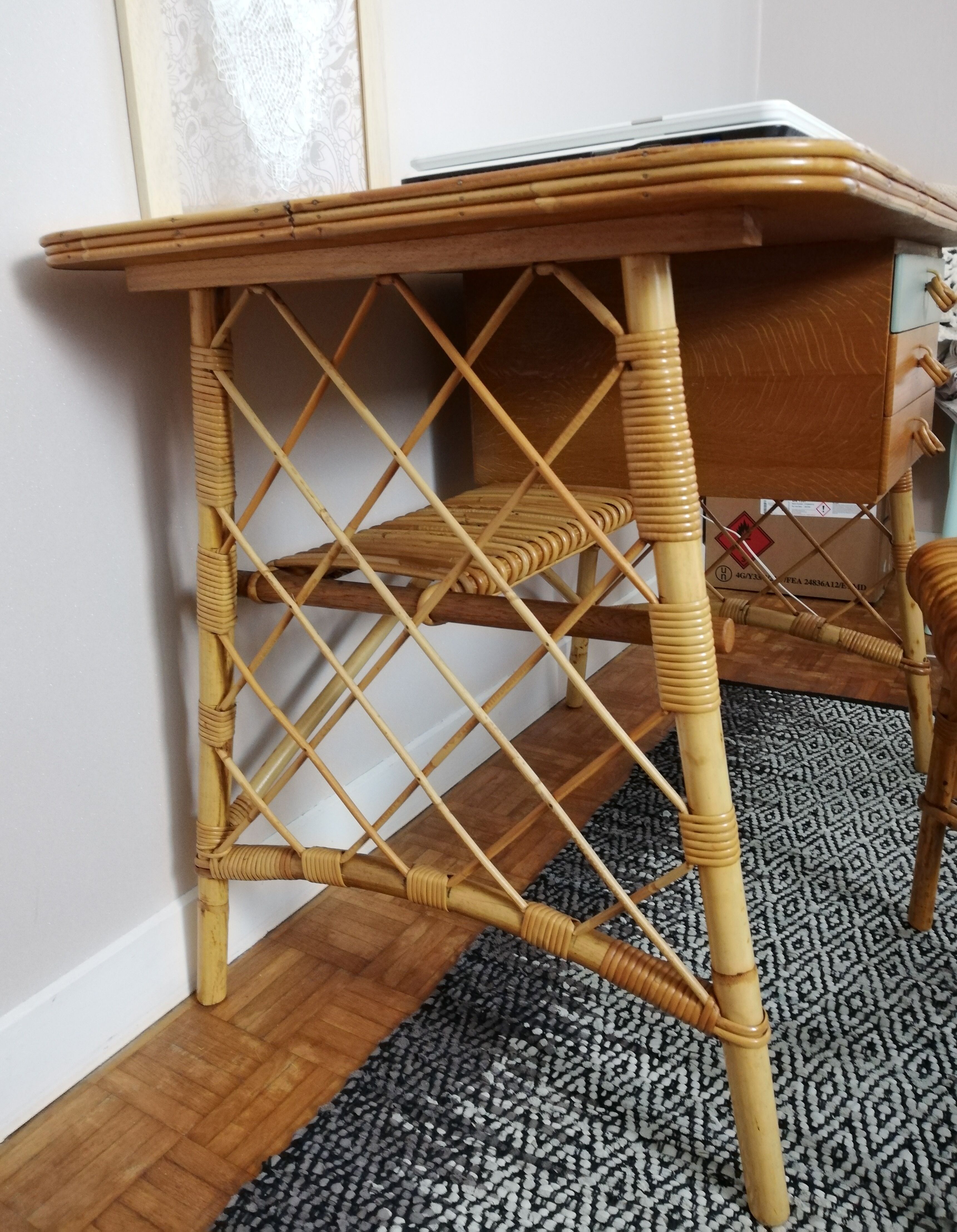 Louis Sognot desk and his rattan chair