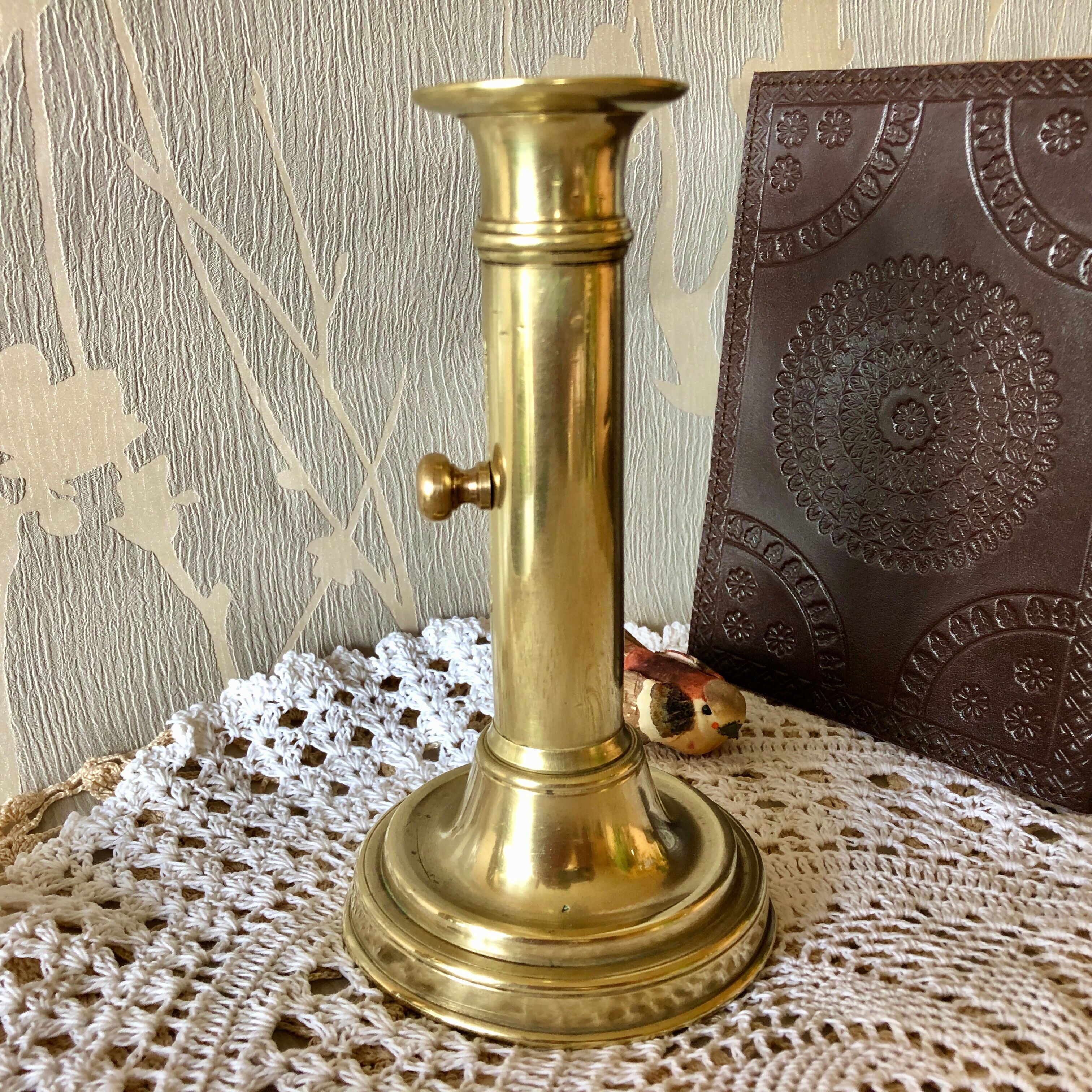 Golden copper candle holder with Belle Epoque pusher