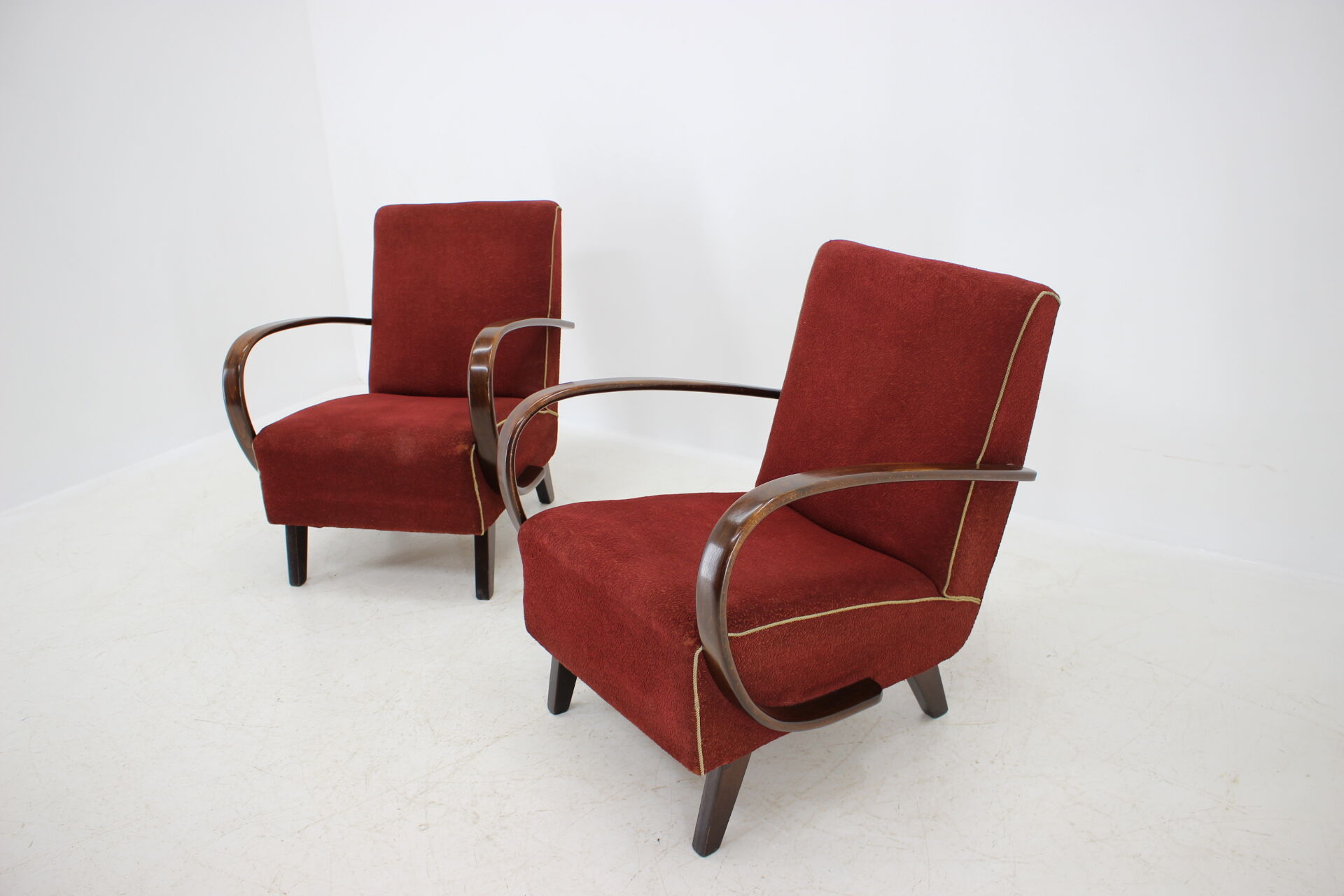 Pair of armchairs designed by Jindřich Halabala, 1950´s.