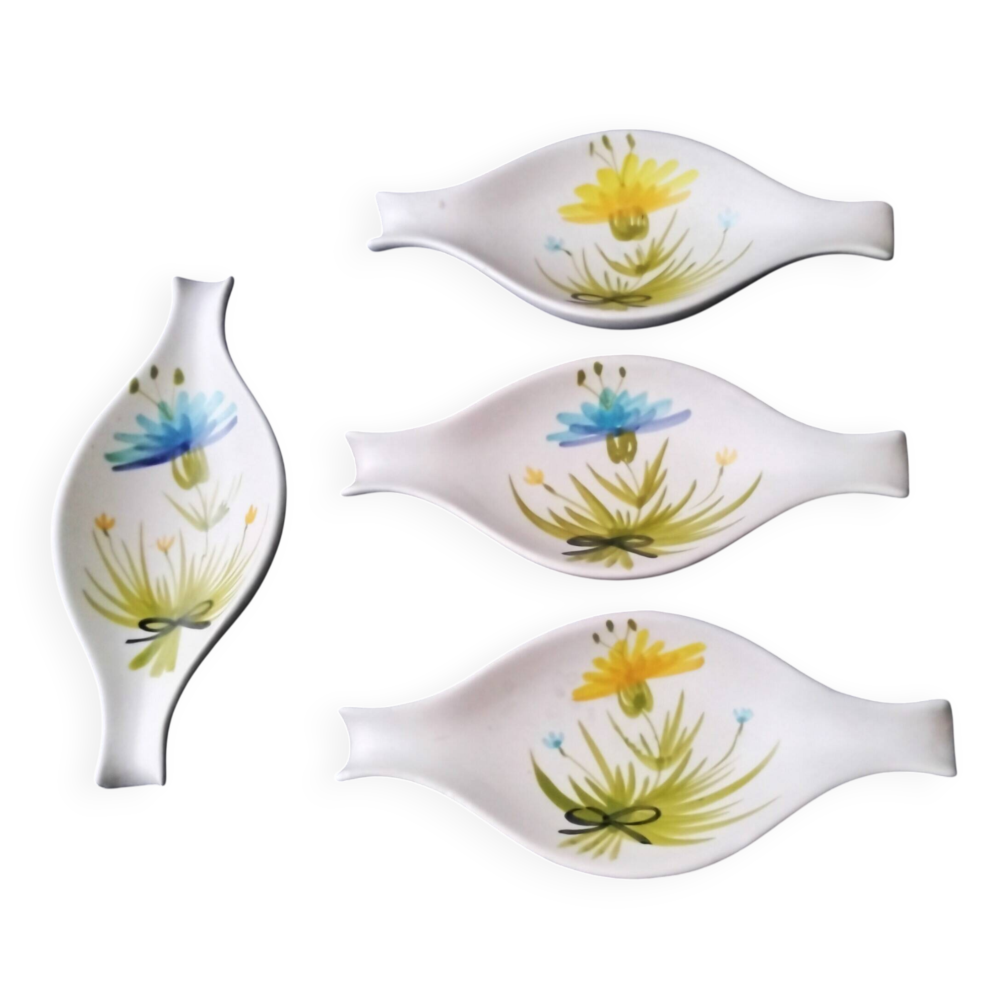 4 ceramic bowls: pocket emptiers, aperitifs, etc.