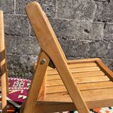 Pair of 80' folding chairs
